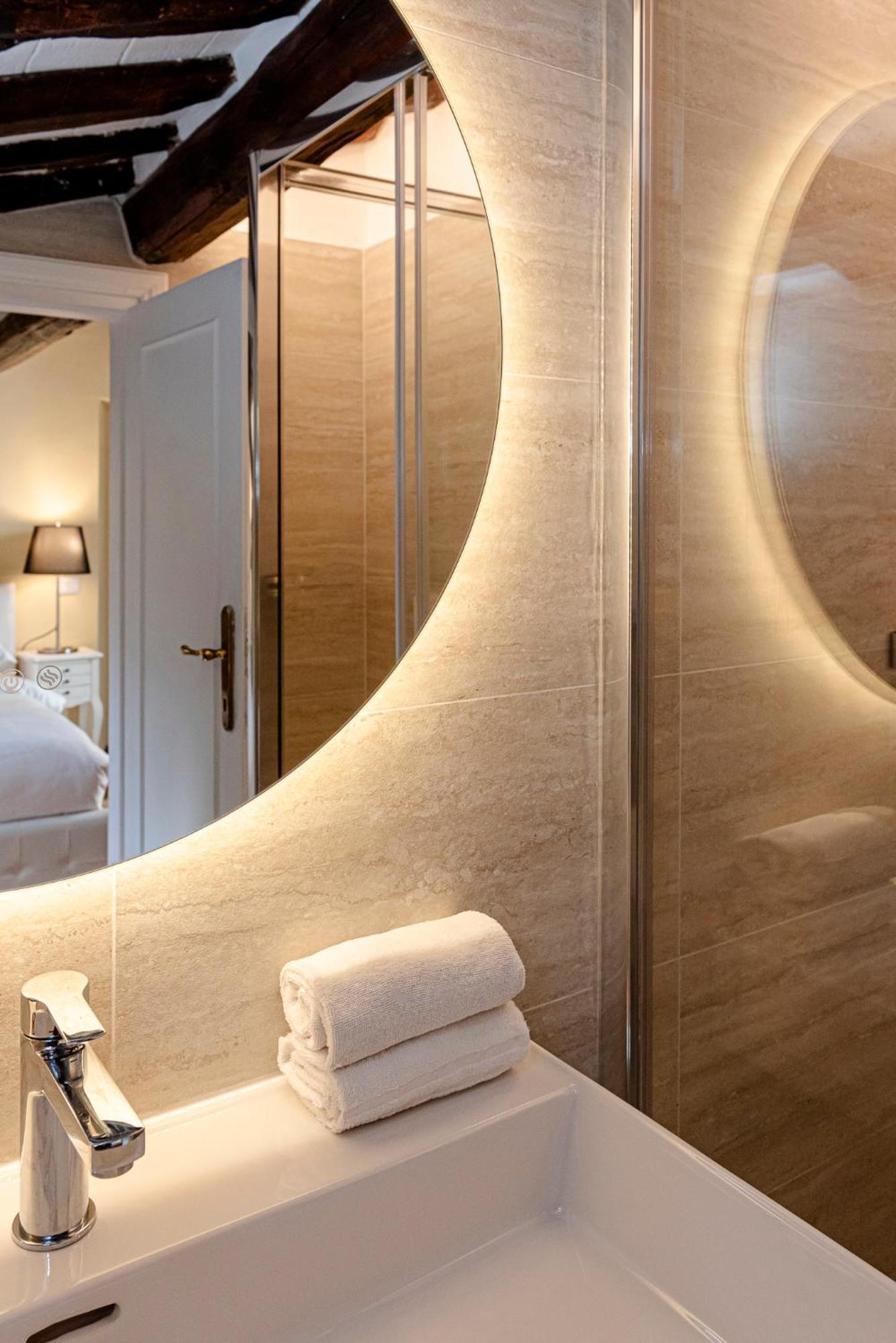 Luxury Pantheon *
